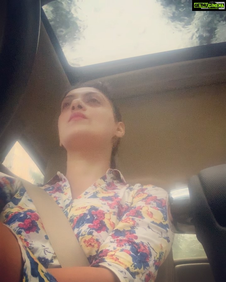 Gurleen Chopra Instagram - It canβt get better, when u r in the company of the things you love most... my car, the music of rain on sunroof and the playlist I love !!!...In love with Amchi Mumbai...where my heart and soul are in sync....πππππ§π€π»π¦π·β€οΈ August Cafe