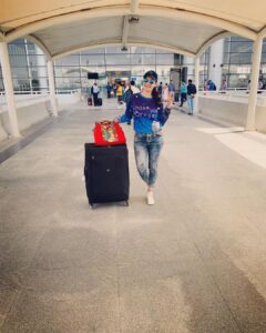 Gurleen Chopra Instagram - Bye bye chd with lots of sweet memories❤️ I will miss u all in mumbai ☹️👨‍👩‍👧‍👦 my family, my friends, my shooting people,new people, my cute fans  I met dis time I will miss u alllllllll & jinna nu nahi v mil saki ohna nu jiada miss karangi 🤘🏻see you soon everyone lots of love 💕 .
.
.
.
.
.
#chandigargh #airpot #punjab #memories #miss #love #family #fans #movies #flight #startofaweek #monday #loveyouall #willmissu #seeusoon