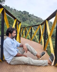Guru Somasundaram Instagram - 💛🖤