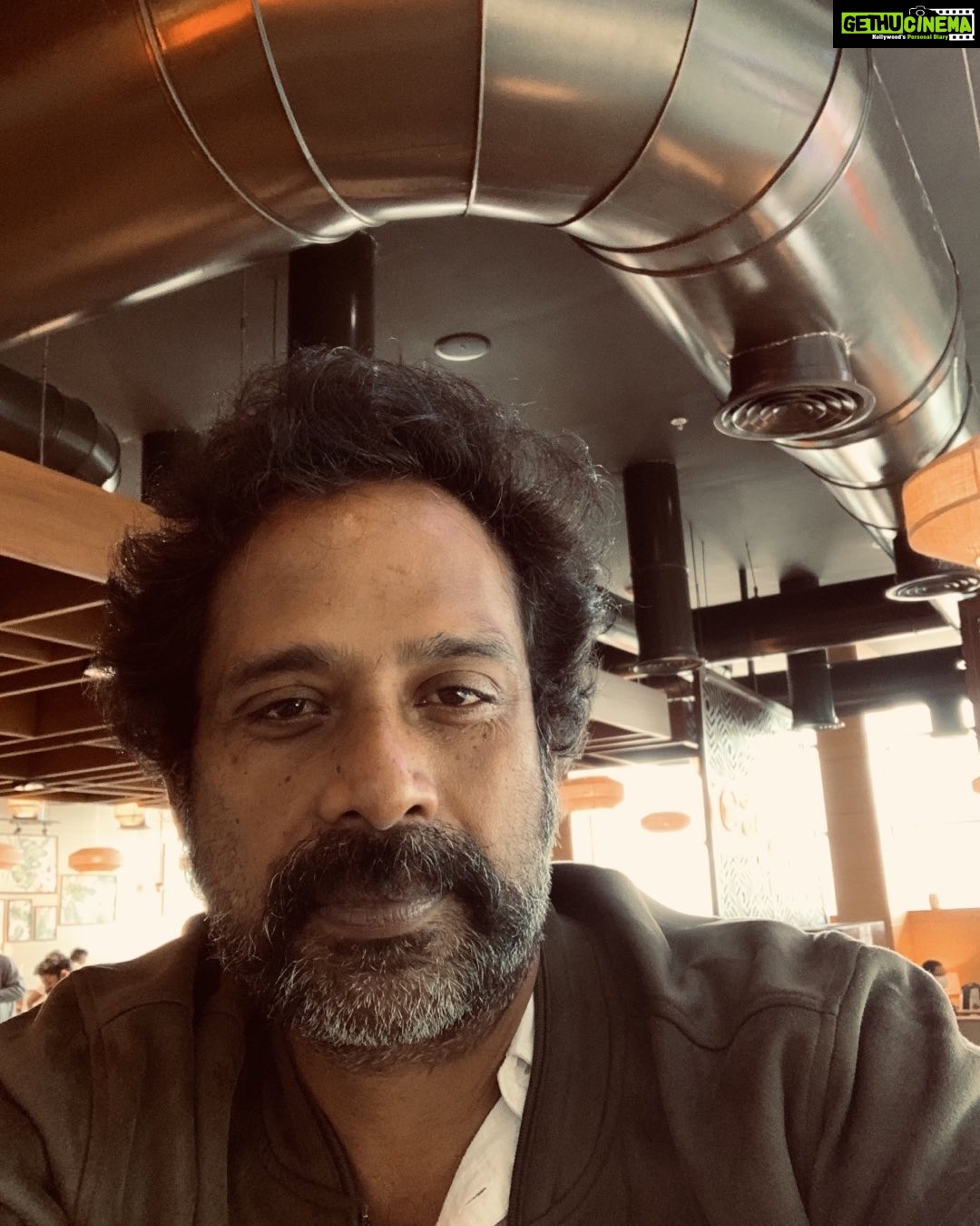Guru Somasundaram Instagram - #anneyoruvilambaram bye bye Mumbai