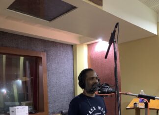 Guru Somasundaram Instagram - #anneyoruvilambaram Minnal Murali dubbing in kochi