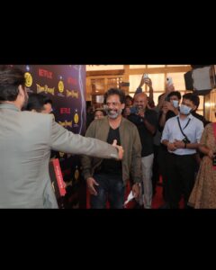 Guru Somasundaram Instagram - Surround yourself with positive people that will uplift you bring out the best in you ~Lietz