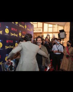 Guru Somasundaram Instagram - Surround yourself with positive people that will uplift you bring out the best in you ~Lietz