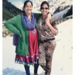 Hariprriya Instagram - Happy birthday amma ❤️😘 Wishing you all that is good 🤗🥰 Let’s travel the rest of this world soon 🤩💃🏻💃🏻