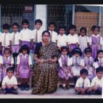 Hariprriya Instagram - Life is the biggest teacher !! It lifts u up when u do well and pulls u down when u go wrong ...Every experience is a lesson...😅 but actual teachers help us raise higher when we fall and take pride when we succeed...Today I'd like to thank all the people who taught me through my life literally 🤗Very #happyteachersday 😬💐here r my school pics 🙈❤