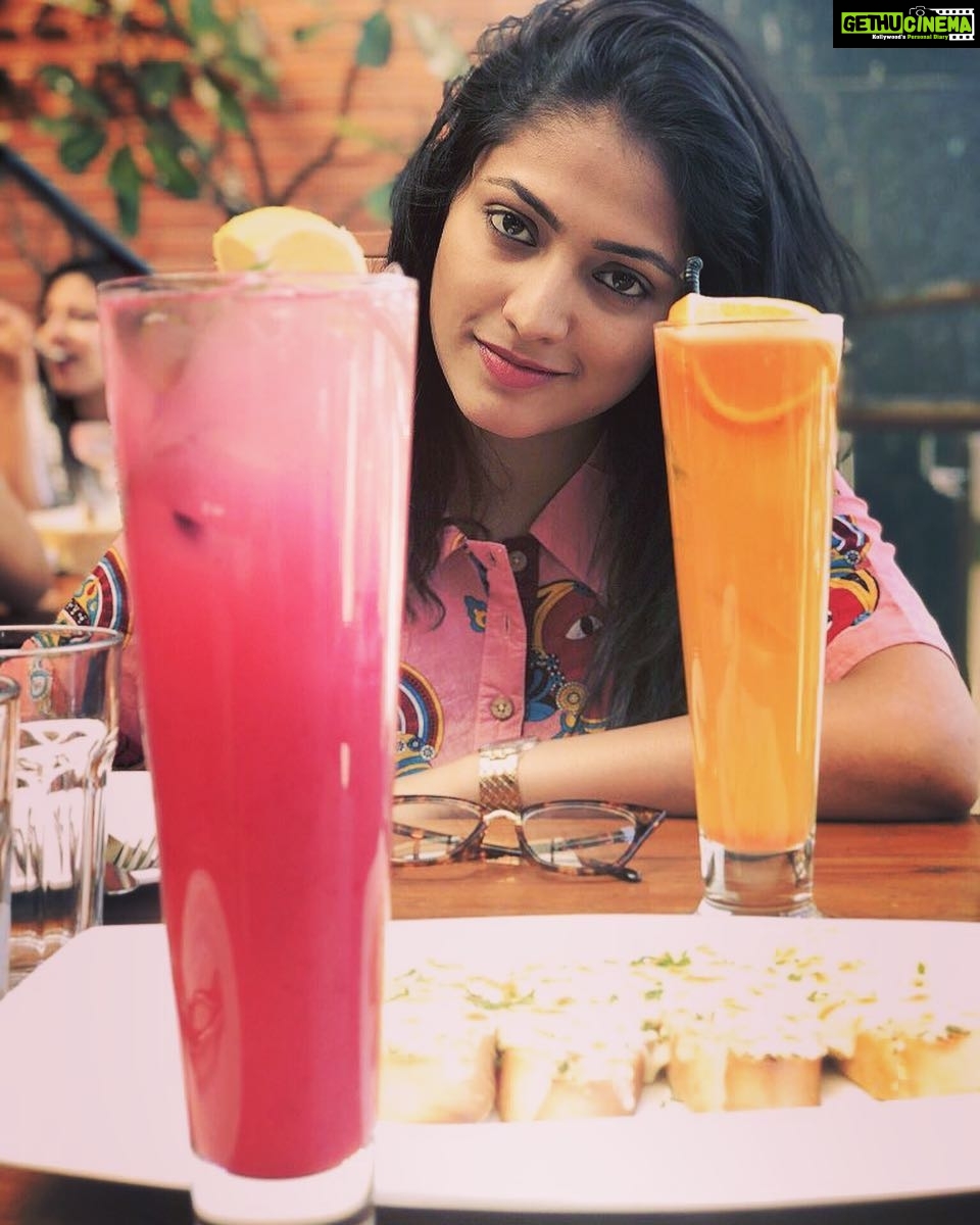 Hariprriya Instagram - Happy weekend ppl ❤️