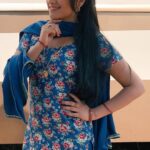 Hariprriya Instagram - Joined “Bellbottom” team in jogfalls today ❤ Travelling back to the 80’s to become Kusuma ☺😇 #ShootLife #80’sLook #RetroLook