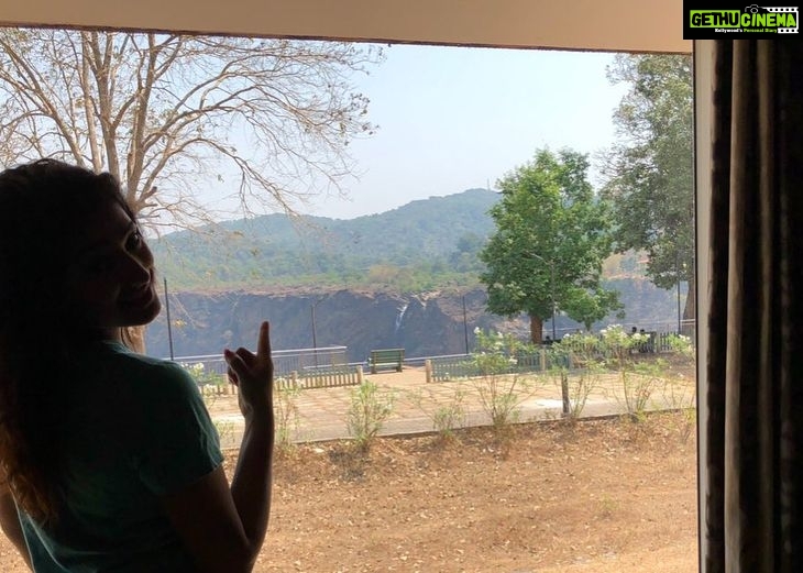 Hariprriya Instagram - #Jogfalls ❤️ View from my room 😍 But no water 😧 #Summer effects 😣