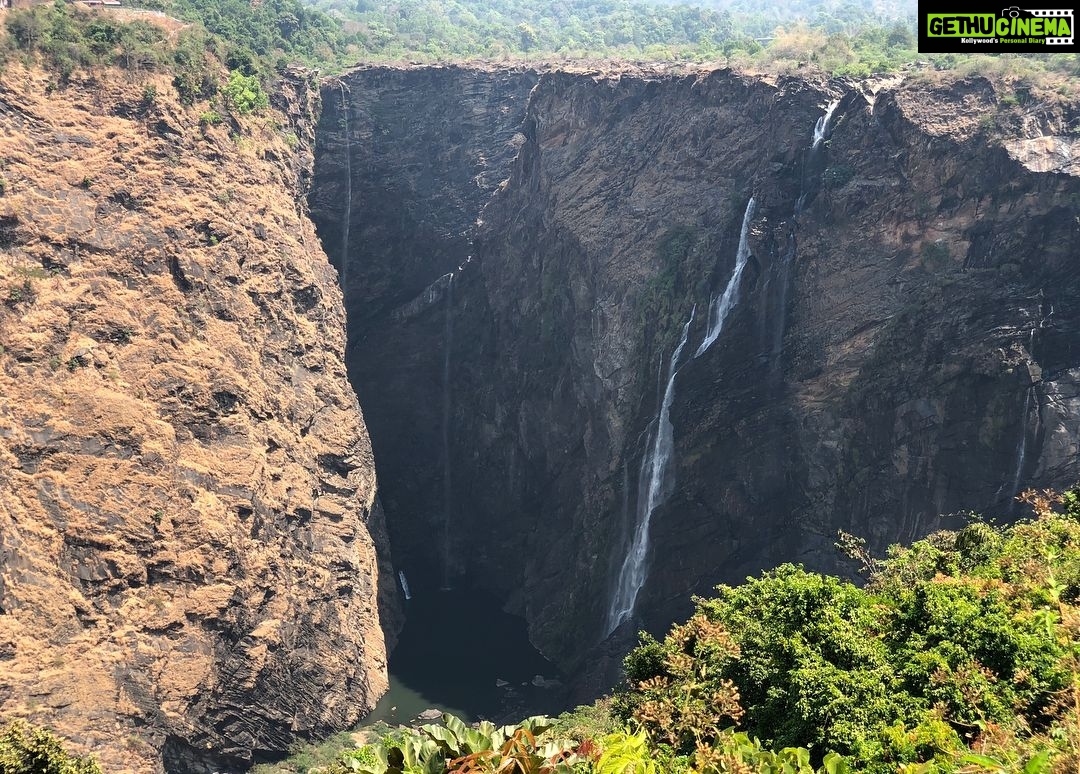 Hariprriya Instagram - #Jogfalls ❤️ View from my room 😍 But no water 😧 #Summer effects 😣