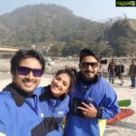 Hariprriya Instagram - #Lifejotheondhselfie team in #Rishikesh ❤️ We r all set for river rafting now 😬