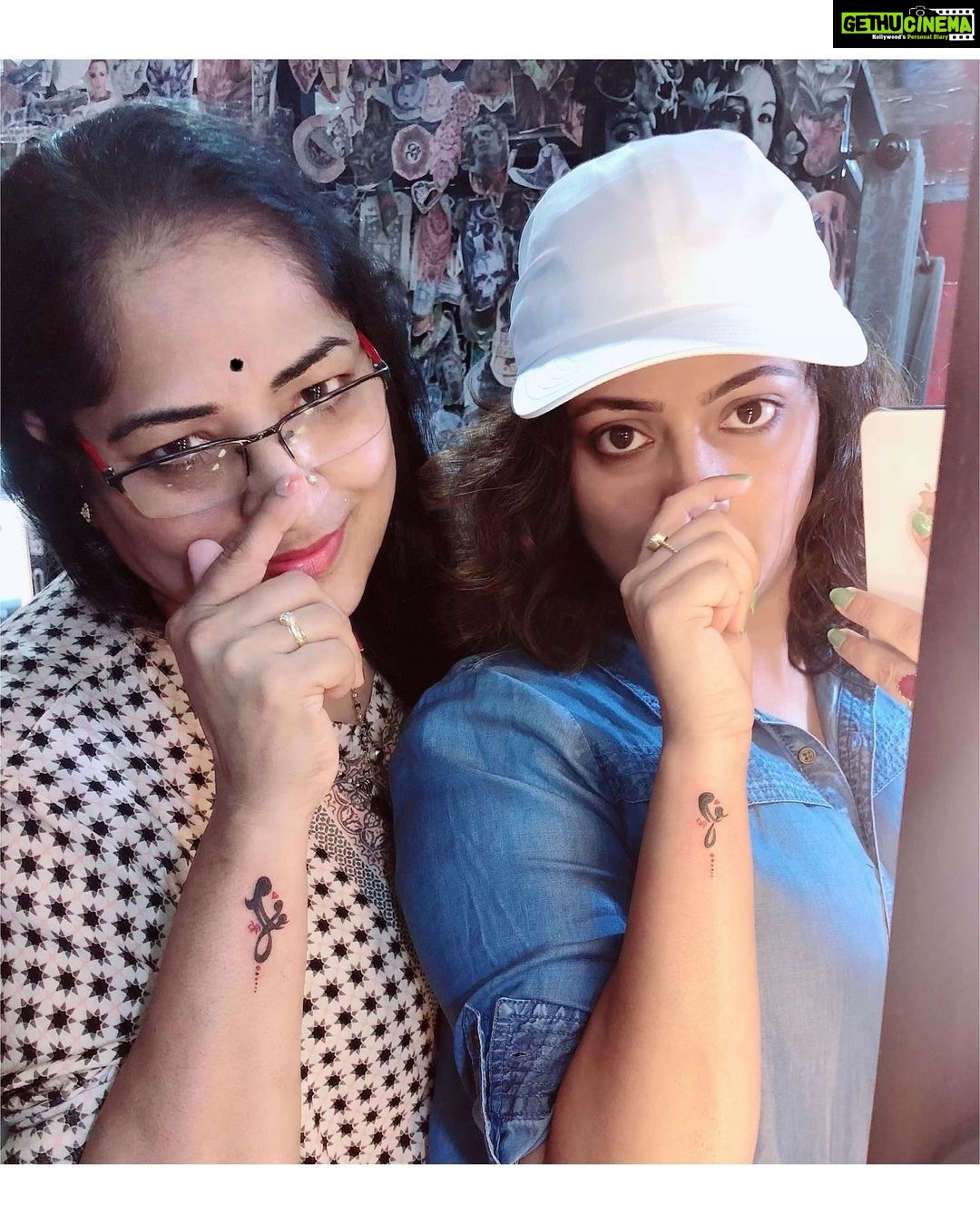 Hariprriya Instagram - The world knows what you mean to me, my mentor, my guide, best friend, soul sister, travel partner, partner-in-crime, tattoo partner.. You're the best 🥰 I am small piece of what you are.. Thank you for all the values you instilled in me. Love you and happy Mother’s Day to you and all the wonderful mothers out there! ❤️❤️ Sample of how I irritate my mom.. Coming soon. Stay tuned! 😜 Swipe left for more pics 👉 #MothersDay #mothersday2021