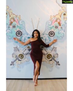 Hariprriya Instagram - Just when the caterpillar thought the world was over, it became a butterfly 🦋🤩 Never give up! 💜🥰 #motivationmonday. Styled by : @aayeshaa.mariam photography by : @tharun_rudra_n