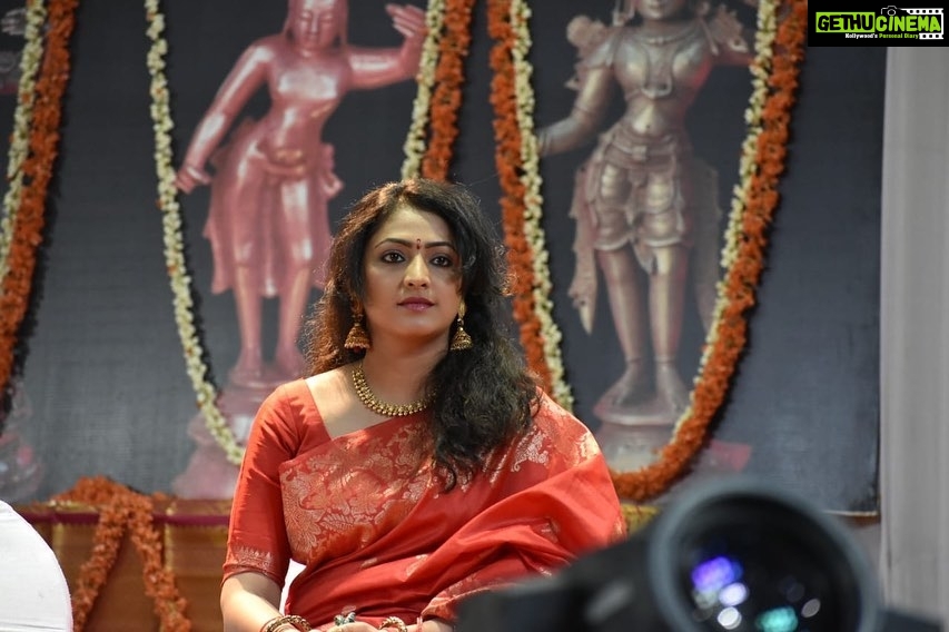 Hariprriya Instagram - Immensely proud to have been felicitated by Sri Sri Sri Subudhendra teertha Swamiji in #Mantralayam πππ» What makes it even more special is being honored on Raghavendra Swami's birthday π€©π Had an amazing darshan as always π₯° Mantralayam has never ceased to amaze me, especially their hospitality & the wonderful vibesπβ€οΈ #mantralaya #Darshan #tuesdaymotivations #tuesdayvibes