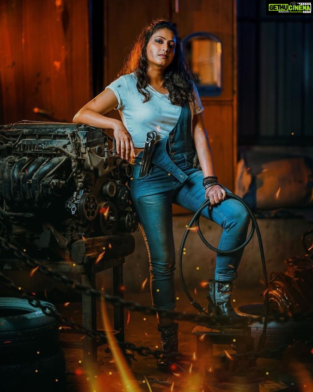 Hariprriya Instagram - When I catch people staring at me, I assume they are taking notes on how to be awesome 🤩😜 Photography - @adarsh_rao Costume - @artistryby_priyankaharish Stylist - @nidhi_d_gowda , @rupaaliramesh MUA - @mua_disha_achaiah #saturdayvibes #SaturdayMotivation