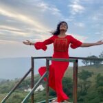 Hariprriya Instagram - Nature always wears the colors of the spirit❤️ #TravelGoals #TuesdayVibe #Wanderlust #loveholidays