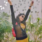 Hariprriya Instagram - Real happiness is when you know that the weekend has arrived!! 😋😍💃🏻 #SaturdayThoughts #SaturdayVibes #WeekendVibes #WeekendThoughts #weekendfeeling