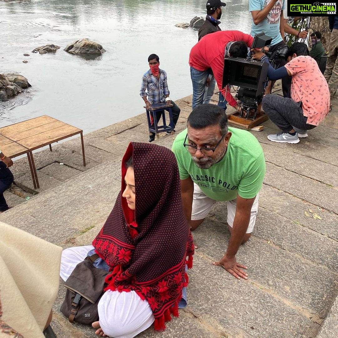 Hariprriya Instagram - Missing all the early morning shoots and all the fun I had while shooting for #Petromax! ❤️ Can't wait for you guys to watch it on the big screen! 🤩 #PetromaxShoot #FridayFeeling #ShootingDiaries #shootingfun Mysore, Karnataka