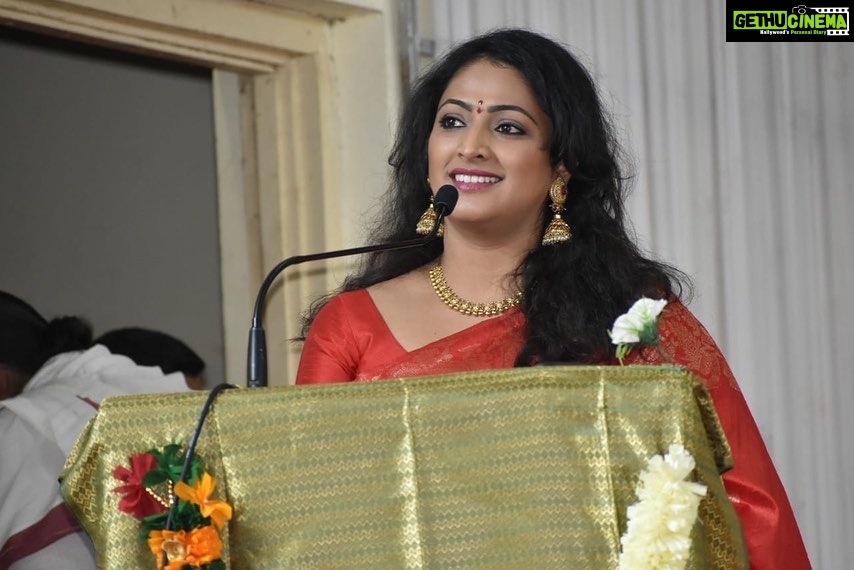 Hariprriya Instagram - Immensely proud to have been felicitated by Sri Sri Sri Subudhendra teertha Swamiji in #Mantralayam πππ» What makes it even more special is being honored on Raghavendra Swami's birthday π€©π Had an amazing darshan as always π₯° Mantralayam has never ceased to amaze me, especially their hospitality & the wonderful vibesπβ€οΈ #mantralaya #Darshan #tuesdaymotivations #tuesdayvibes
