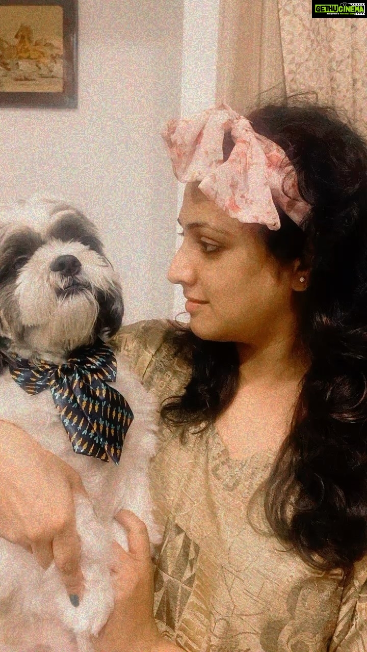 Hariprriya Instagram - Light moments with my stress breaker πΆπ #breakfastchallenge #petlovers
