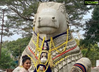 Hariprriya Instagram - Gummorning everyone 🤗🥰 #petromax #mysuru #shooting #loveforwork Nandi Bull - Chammundi