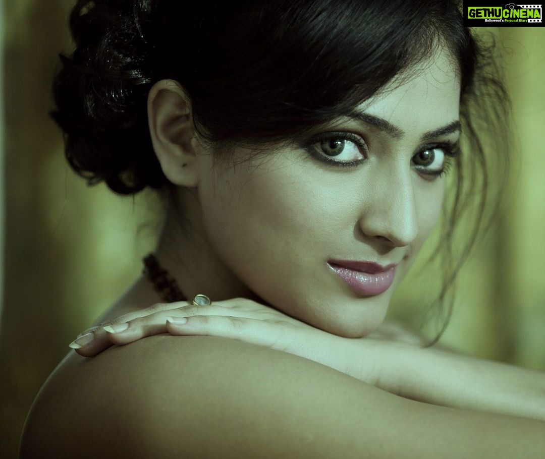 Hariprriya Instagram - Try and fail but never fail to try! 😇 It's the thought of failing that scares you. Read 'Thoughts are scarier than the events' on babeknows.com to know more 🤩 Link in the bio #babeknows #babe #knows #Hariprriya #bangalore