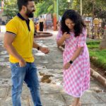 Hariprriya Instagram - Pictures from the Pooja today! 🤩 All set for another new, exciting journey😍 #Petromax directed by Vijay Prasad sir 😎 After #NeerDose became one of our most talked about films, we are coming together again for an amazing script ❤️ I'm excited for many reasons! 💃 Looking forward to share the screen with @sathish_ninasam_official for the first time 😎. Shooting has begun in #nammamysuru 😬