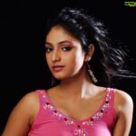 Hariprriya Instagram - Sometimes, you can't help being possessive about things you love 🤷🏻‍♀️ Read "What's mine is mine" on babeknows.com to find out more! 🤩 Link in the bio #babeknows #babe #knows #Hariprriya #bangalore