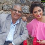 Hariprriya Instagram - ಈಗ್ಲೂ 'ಎಲ್ಲ ಹಬ್ಬಿಬ್ಬಿ, ಎಲ್ಲ ಹಬ್ಬಿಬ್ಬಿ..' ಮುಂದುವರಿದ ವಿಮಾನಯಾನ “ದತ್ತಣ್ಣನ ಜೊತೆ ಮಂಗಳಯಾನ” 🤩 Read in Babeknows.com now ❤️ Link in the bio #babeknows #babe #knows #Hariprriya #bangalore #dattanna