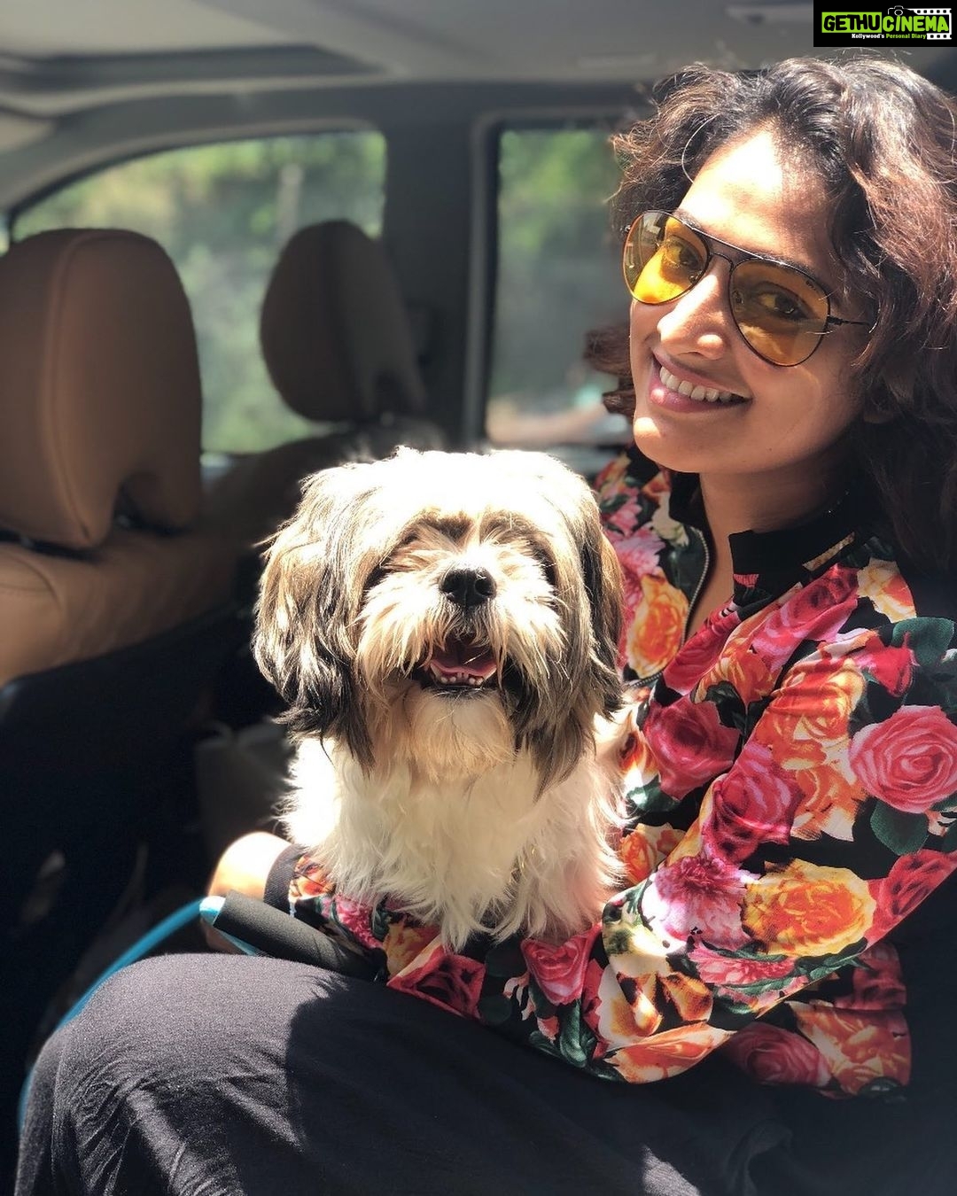 Hariprriya Instagram - Being Lucky isn't enough, being Happy is important too 😇😉 Read "My Happy Dream Come True" on babeknows.com . Link in the bio #babeknows #babe #knows #Hariprriya #bangalore