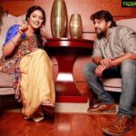 Hariprriya Instagram - ‪Very very saddening 😞 Its too early Chiru 😞 RIP. May god give strength to Meghana, Dhruva and family 😞 #RIPChiranjeeviSarja ‬