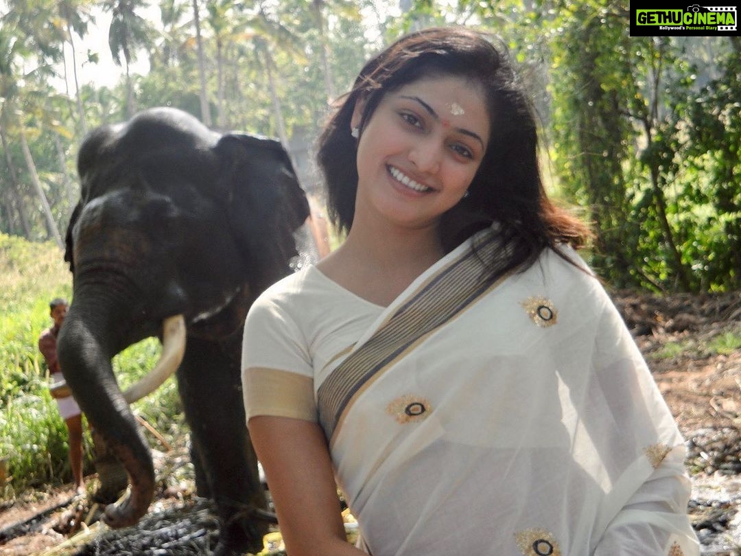 Hariprriya Instagram - “Krishna Krishna” ☺️🥰 Read to know more 👉🏻 Babeknows.com . Link in the bio #babeknows #babe #knows #hariprriya #bangalore