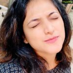 Hariprriya Instagram - ‪Caught kissing on “One summer’s day” 🥰 To know more in detail, read my blog now ☺️ #babeknows . Link in the bio