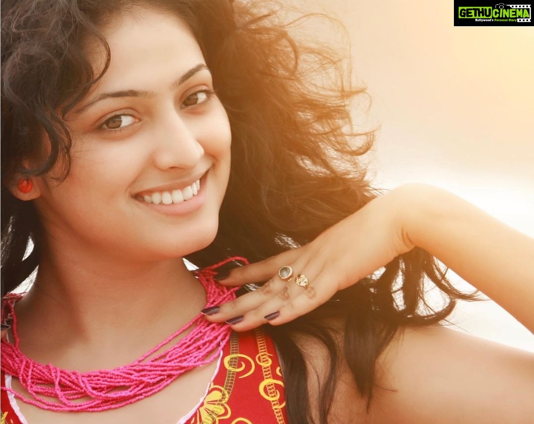 Hariprriya Instagram - Wanna know the secret to my clear skin? 🤫 Then you must read my blog today 😉🥰 babeknows.com . Link in the bio