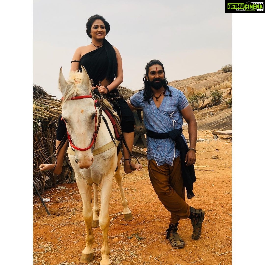 Hariprriya Instagram - 🙋🏻♀️See you all around 9:45 AM at Anupama theatre tomorrow 🤩 Let's all watch the movie together first day first show 😍🤞🏻#Bichchugathi in theatres from tomorrow🥰 Need all your best w ishes🙏☺️ 🎬The movie is bound to take you all back to the 16th century 😍😍