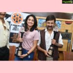 Hariprriya Instagram - I'm not a great fan of #awards for its commercial aspects these days !! but I eagerly wait for the reviews of #film #critics 🤩 Now, I look forward to the #ChandanavanaFilmCriticsAwards by @AcademyCFC every year 😎 Happy and glad to have unveiled the #trophy today. May the #best win 🏆