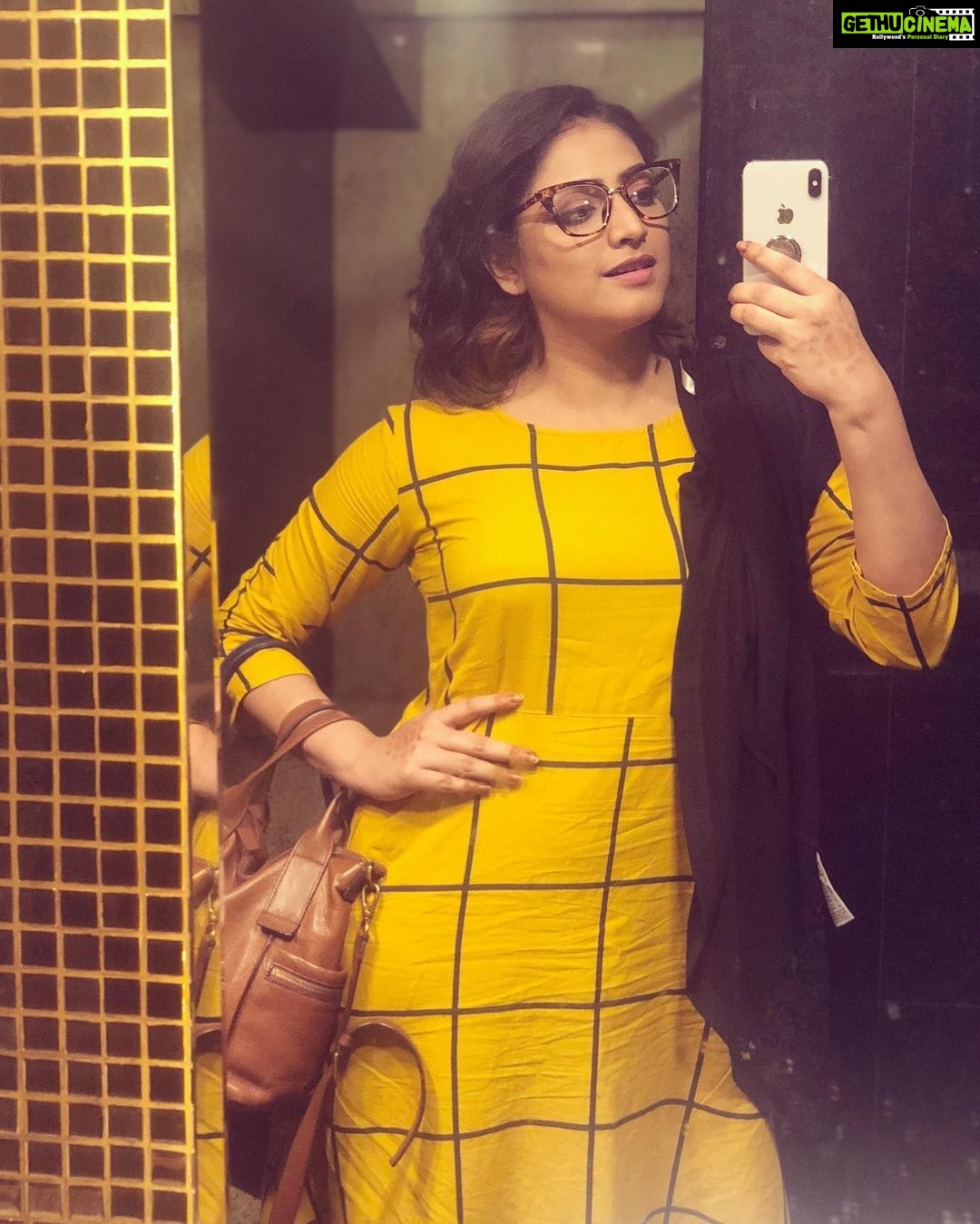 Hariprriya Instagram - Believe in your โselfโieโ ๐๐ #Selfie ๐คฉ