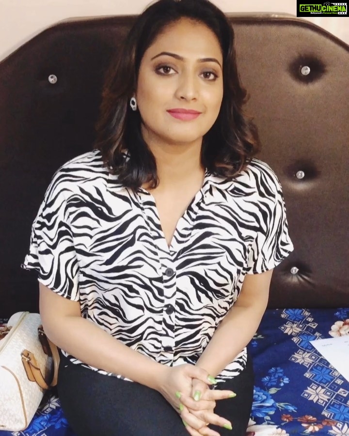 Hariprriya Instagram - Here am welcoming each & everyone for our #KannadGothilla musical festival π Do watch the video for the time , date & venue details π€©β€οΈ and itβs a free entry πππ» Pls do come π #Bangalore