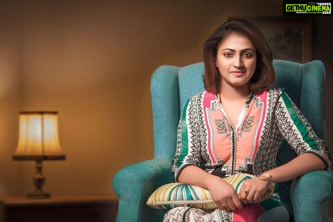 Hariprriya Instagram - Hey ppl 🙋🏻♀ #HappyIndependenceDay2019 #JaiHind🇮🇳 and #HappyRakshabandhan to all the Brothers/Sisters ❤
