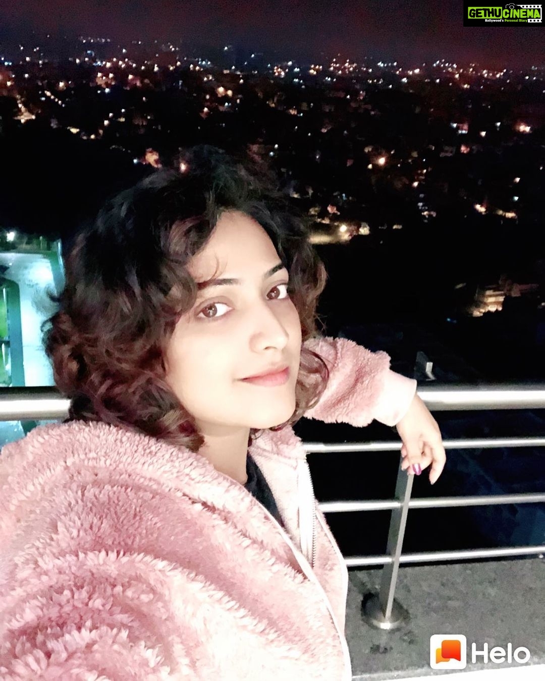 Hariprriya Instagram - Good evening ppl 😇 #helokannadaofficial #helostar