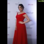 Hariprriya Instagram - I truly believe that a diamond is forever , overjoyed at Forevermark Diamond Showcase at Apranje jewelers 😍 Take your pick from best of designs crafted with beautiful & natural Forevermark diamonds today. #ForevermarkIndia #Forevermark #ApranjeJewellers @apranje_jewellers @forevermark. Elegant gown designed by lovely @jayanthiballal ❤️