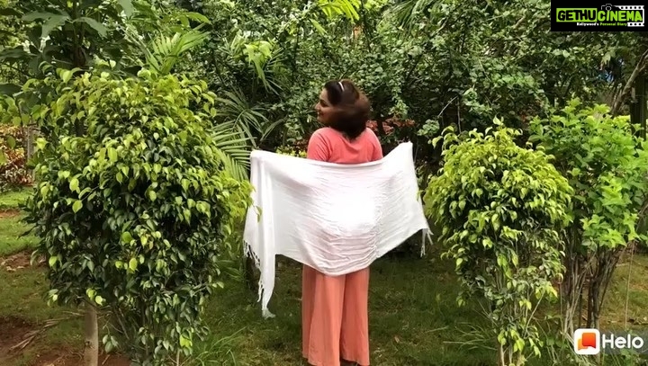 Hariprriya Instagram - “So u enjoy rain or does rain scare you” ? 🤷🏻♀️ #Rain #helo #hariprriya ❤️