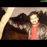 Hariprriya Instagram - Seeing others posting recent pictures with their fathers on this special day is making me miss u even more daddy 😞 I wish u were here with me ☹️ Posting the same old pics which I have safely preserved from years ☺ Happy Father’s Day, Daddy and to all the fathers out there🙂💐