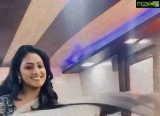 Hariprriya Instagram - Feelin' a little desi today! 🥰🤪 #TuesdayMood #traditionallove