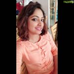 Hariprriya Instagram - Can’t let go of that wing liner 🤦🏻‍♀️ #BellBottom ❤️ Releasing on 15th Feb ☺️ 2 days to go 😇