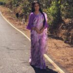 Hariprriya Instagram - ‪#BellBottom ❤️ releasing on this feb 15th ☺️ only 3 days to go 😇‬