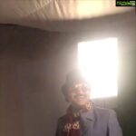 Hariprriya Instagram - Sometimes it is so much fun while revealing your co-star's/Friend's secrets!! 👻 ‬ Guru sorry, have to reveal the truth 😛 Here u go guys, witness the BLACK DARK SECRET all by yourselves!! 🤓 #BellBottom ❤️