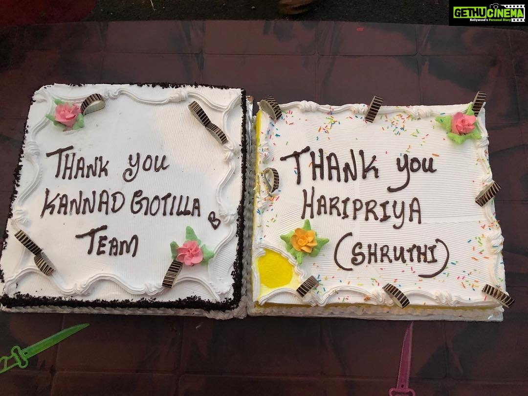 Hariprriya Instagram - Successfully completed shooting for “KannadGothilla” movie 😬💃🏻 Havdu Kumbalakayi hodedvi ☺️👏🏻 cakes kooda cut madadhvi 😋
