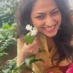 Hariprriya Instagram - My daily dose of flowers from our beautiful #homegarden 🌸 My kind of getaway 🥰 #flowers make people better and happier 🤩 #homesweethome