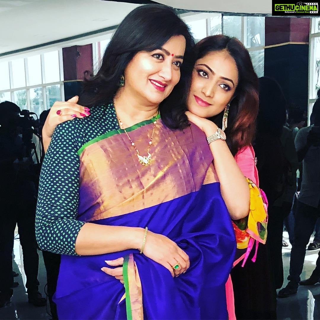 Hariprriya Instagram - Here it is D/O Parvathamma teaser ❤️ https://youtu.be/_5fWRF8PwIQ