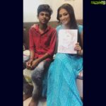 Hariprriya Instagram – My Chota fan🤗He can’t hear, tries hard 2 speak through reading our lip movements☹️But his artistic skills r amazing😍Look @ his sketches of mine😻He keeps coming 2 #jogfalls location everyday❤Cant describe his innocence & talent in words🙂 Talent & love has no boundaries 😇